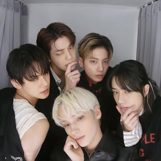 tomorrow x together ♡